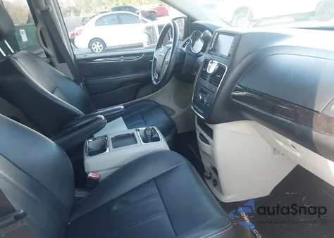 2016 Chrysler Town & Country Touring z USA, uszkodzony, nr VIN 2C4RC1BG3GR246619